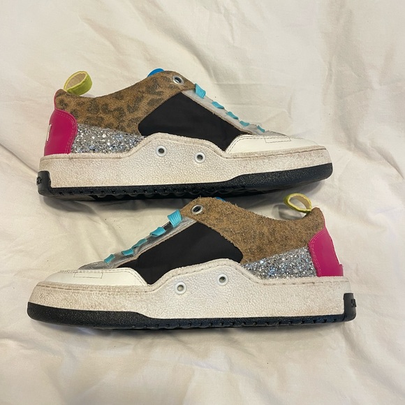 Golden Goose Yeah - Picture 2 of 6